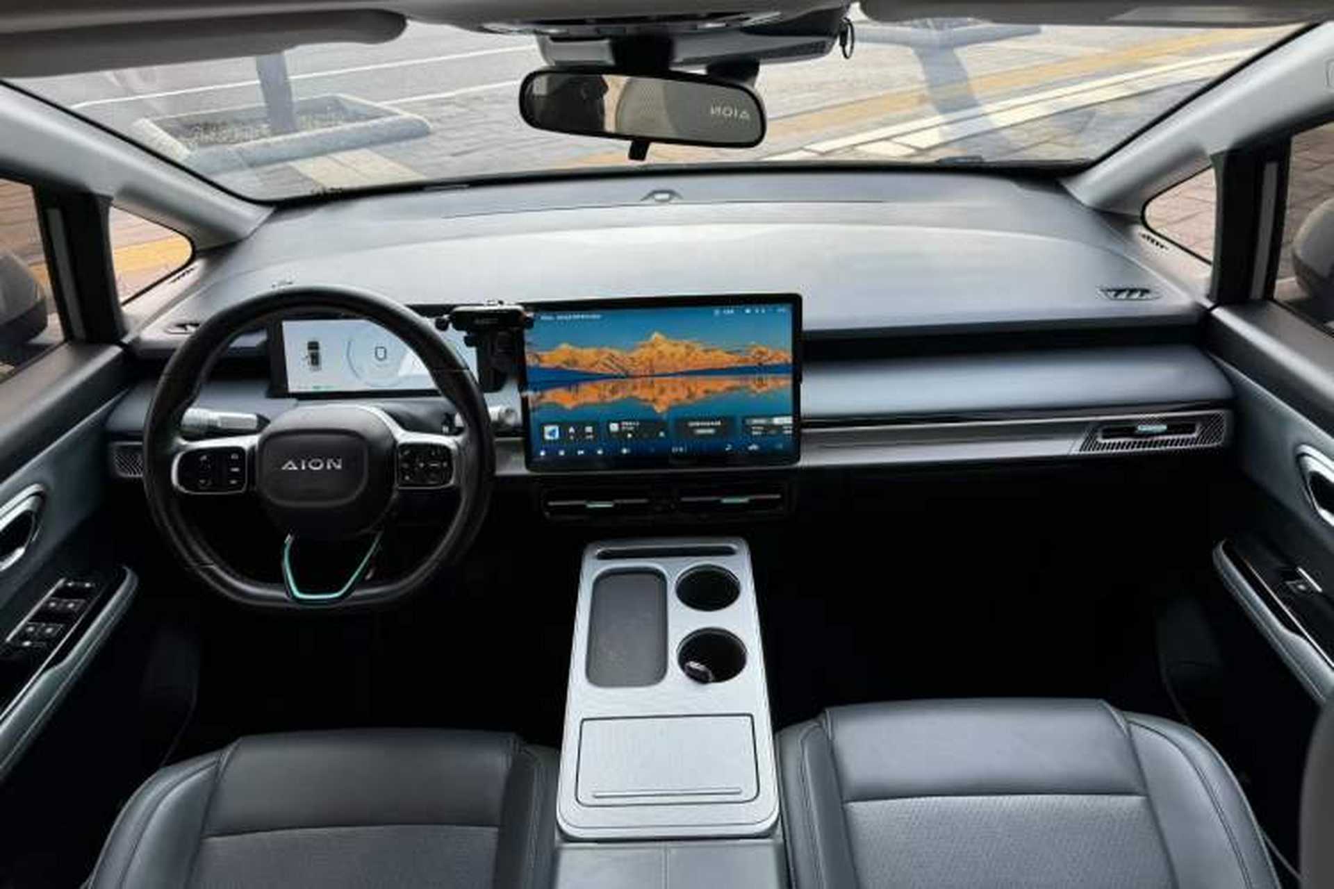 Used AION Y 2022 Plus 70 Smart Edition Interior 1