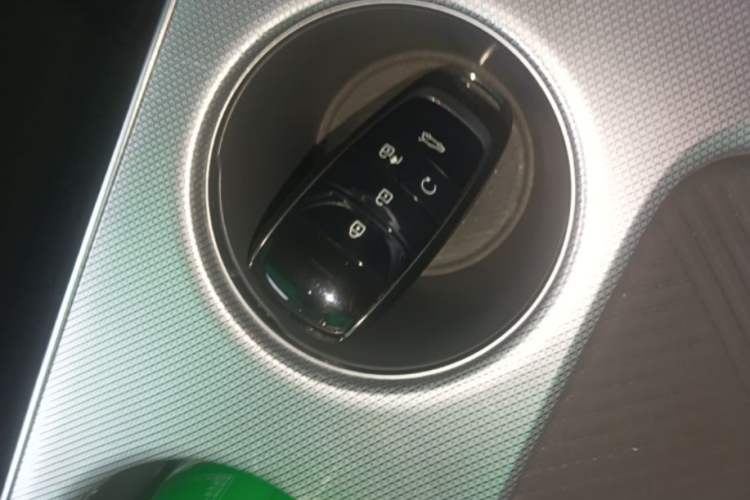 Used AION Y 2022 Plus 70 Smart Edition Interior 1