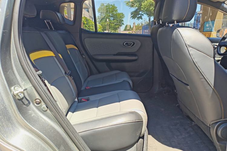Used AION Y 2022 70 Enjoyment Edition Lithium Iron Phosphate Interior 10