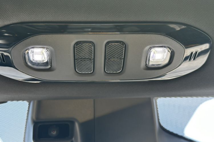 Used AION Y 2022 70 Tech Edition Lithium Iron Phosphate Interior 2