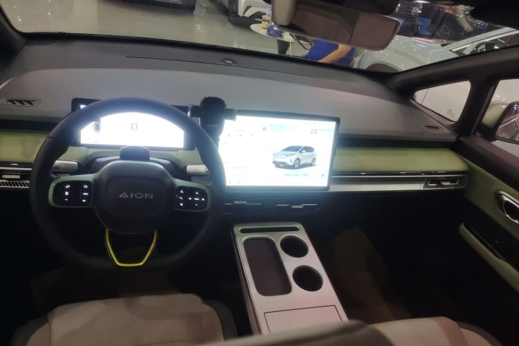 Used AION Y 2022 Plus 70 Tech Edition Interior 2