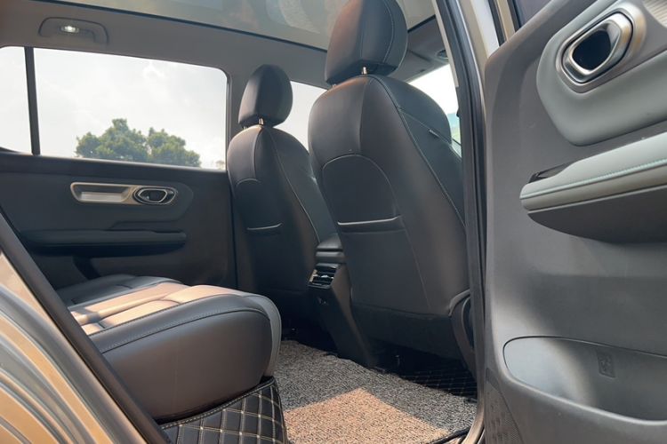 Used AION Y 2022 Plus 70 Smart Edition Interior 4