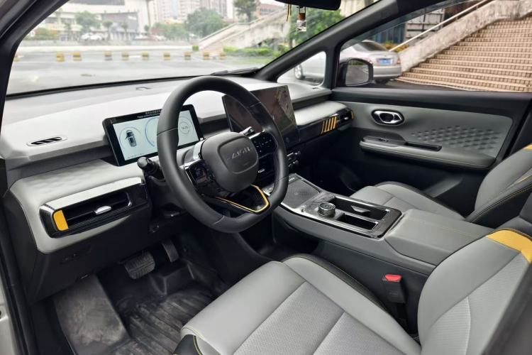 Used AION Y 2022 70 Intelligent Edition Lithium Iron Phosphate Interior 4