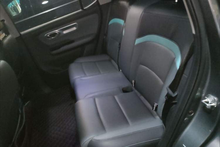 Used AION Y 2022 Plus 70 Smart Edition Interior 5