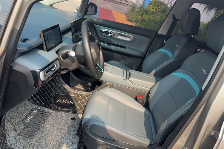 Used AION Y 2022 Plus 70 Smart Edition Interior 9