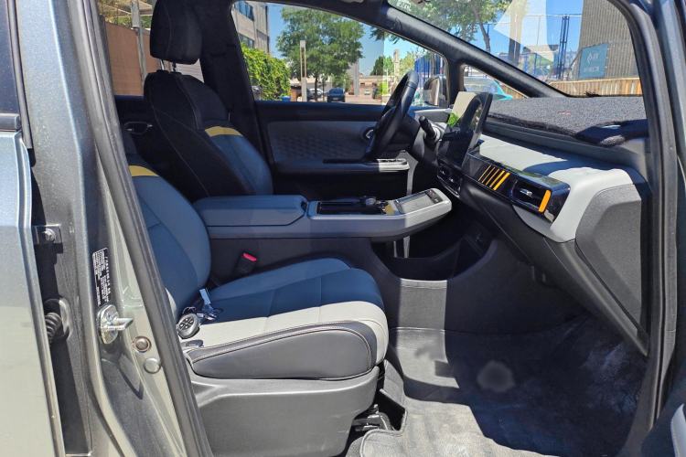 Used AION Y 2022 70 Enjoyment Edition Lithium Iron Phosphate Interior 9