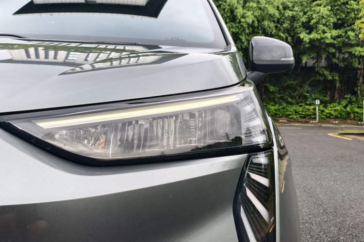 Used AION Y 2022 70 Intelligent Edition Lithium Iron Phosphate Left Front Headlight