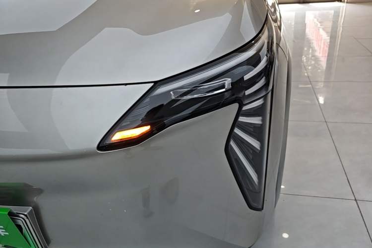 Used AION Y 2022 Plus 70 Smart Edition Left Front Headlight