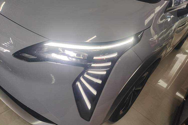 Used AION Y 2022 Plus 70 Smart Edition Left Front Headlight