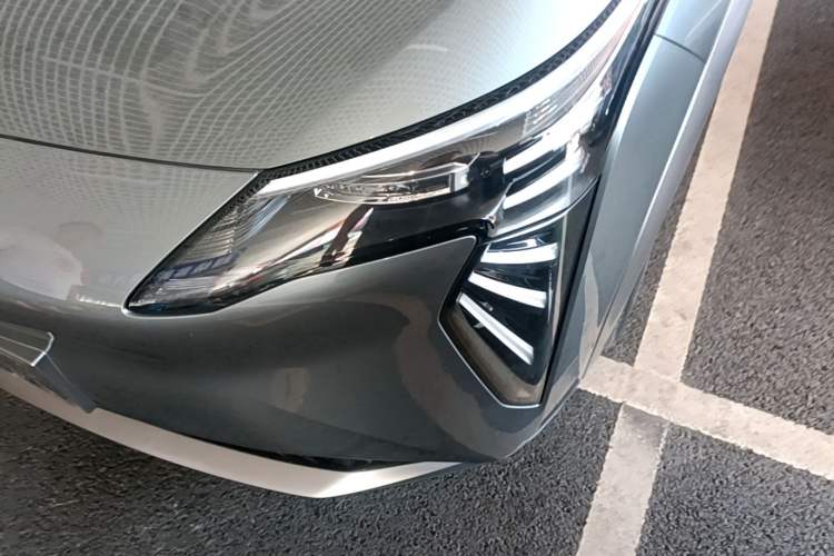 Used AION Y 2022 Plus 70 Tech Edition Left Front Headlight