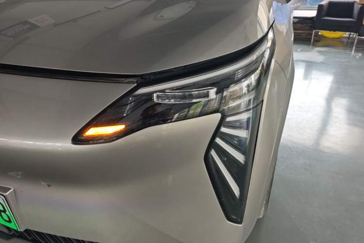 Used AION Y 2022 Plus 70 Smart Edition Left Front Headlight