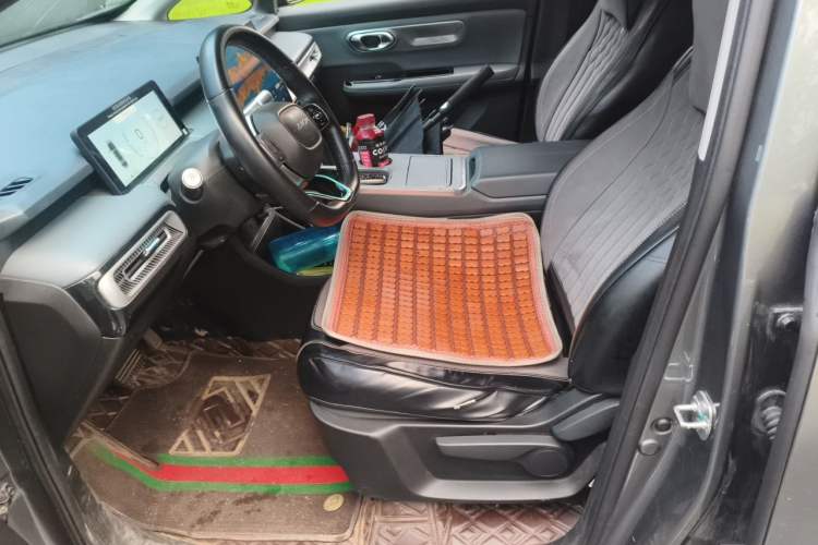 Used AION Y 2022 Plus 80 Enjoy Edition Left Front Seat