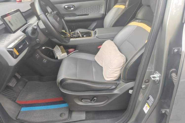 Used AION Y 2022 70 Intelligent Edition Lithium Iron Phosphate Left Front Seat