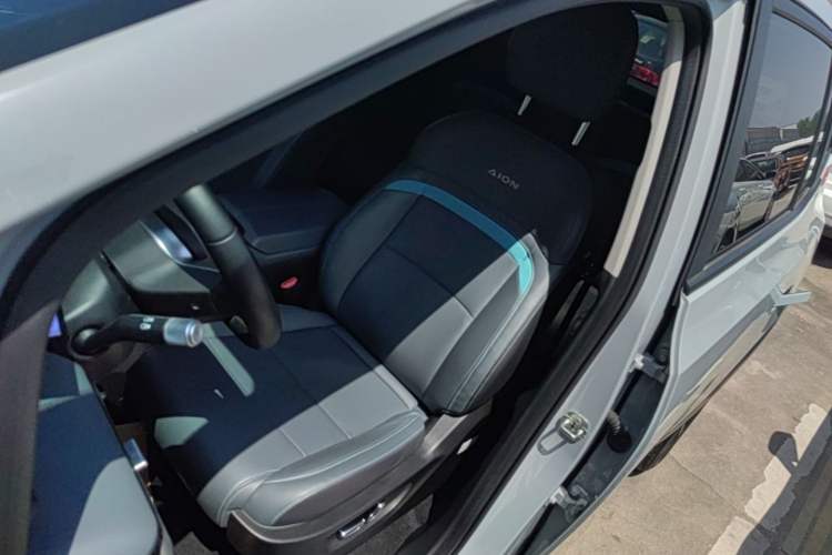 Used AION Y 2022 Plus 70 Smart Edition Left Front Seat