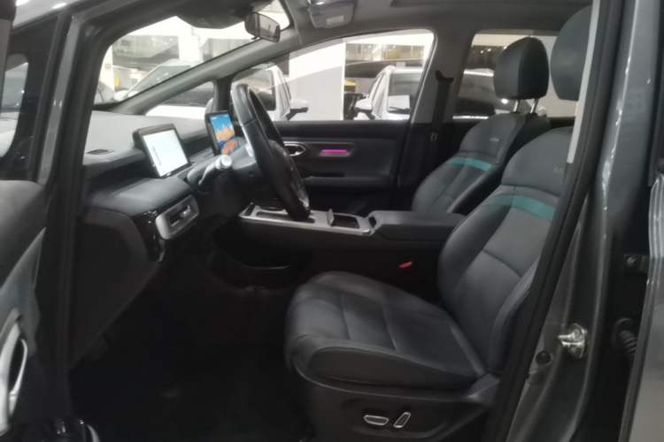 Used AION Y 2022 Plus 70 Smart Edition Left Front Seat
