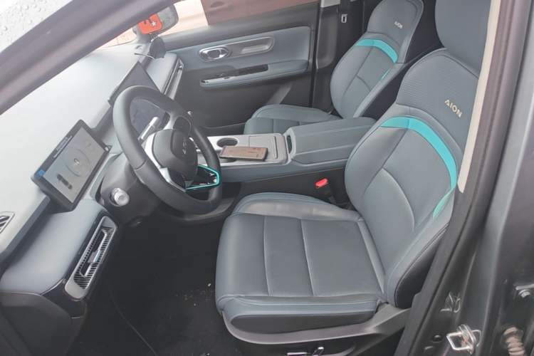 Used AION Y 2022 Plus 70 Smart Edition Left Front Seat