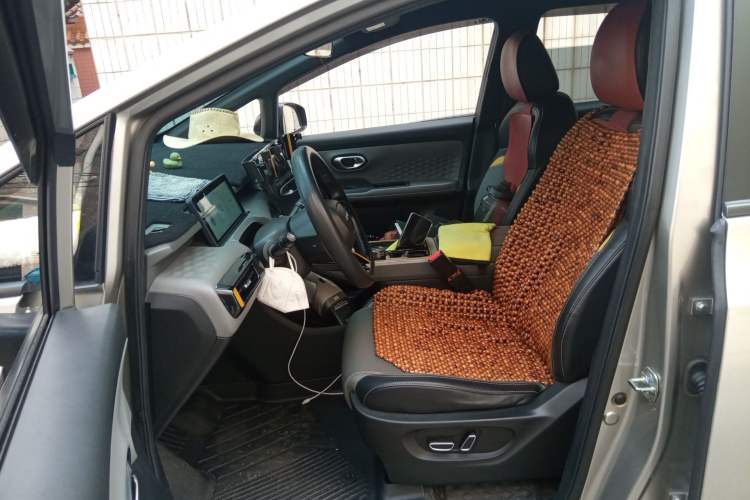 Used AION Y 2022 70 Intelligent Edition Lithium Iron Phosphate Left Front Seat