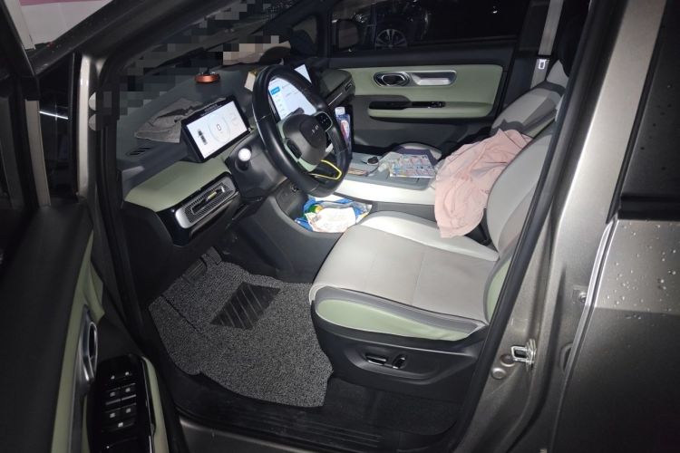 Used AION Y 2022 Plus 70 Smart Edition Left Front Seat