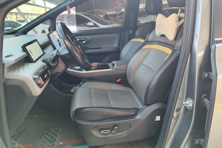 Used AION Y 2022 70 Executive Edition Lithium Iron Phosphate Left Front Seat