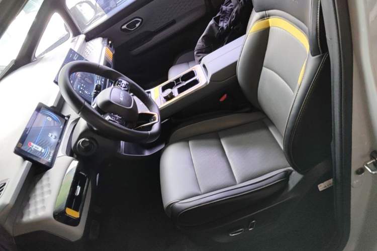 Used AION Y 2022 70 Intelligent Edition Lithium Iron Phosphate Left Front Seat