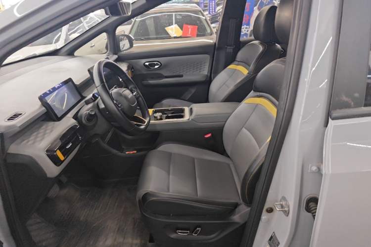 Used AION Y 2022 70 Tech Edition Lithium Iron Phosphate Left Front Seat