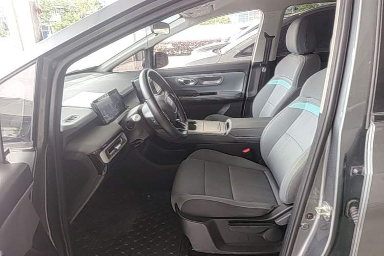 Used AION Y 2022 Plus 80 Enjoy Edition Left Front Seat