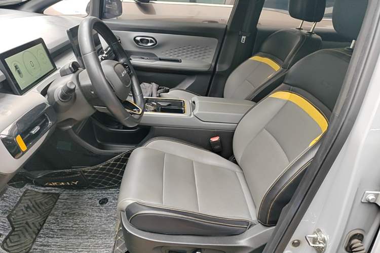 Used AION Y 2022 70 Tech Edition Lithium Iron Phosphate Left Front Seat