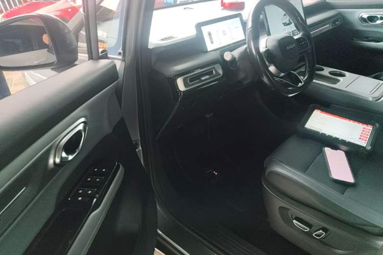 Used AION Y 2022 Plus 70 Smart Edition Left Front Seat