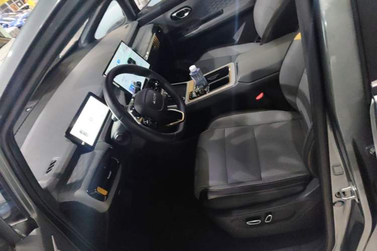 Used AION Y 2022 70 Tech Edition Lithium Iron Phosphate Left Front Seat