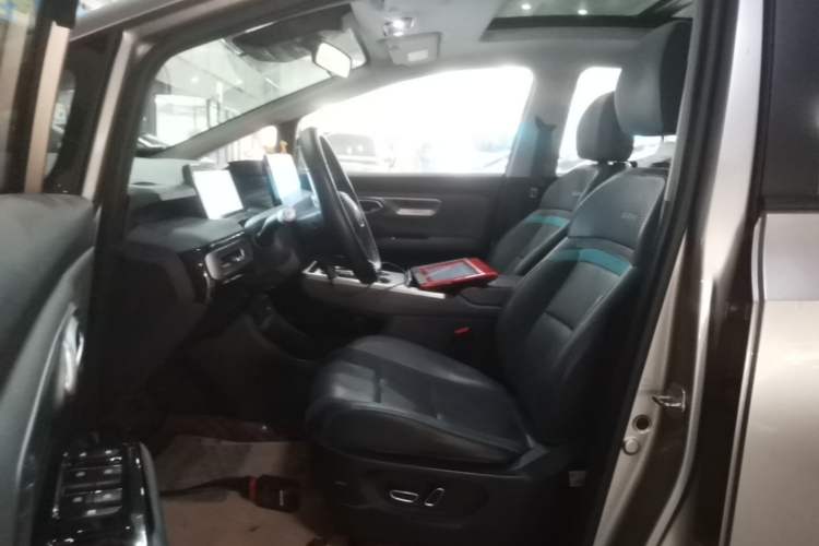 Used AION Y 2022 Plus 70 Smart Edition Left Front Seat
