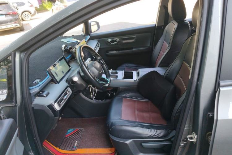 Used AION Y 2022 Plus 80 Enjoy Edition Left Front Seat