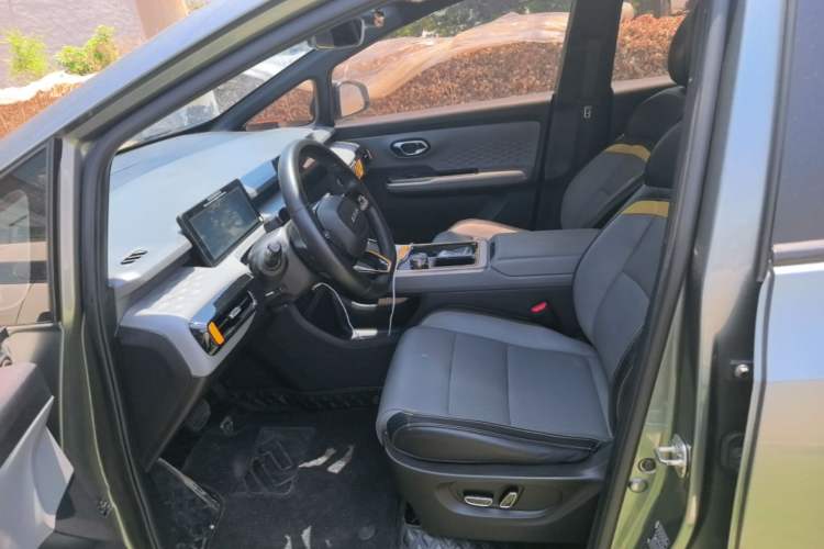 Used AION Y 2022 70 Intelligent Driving Version Lithium Iron Phosphate Left Front Seat