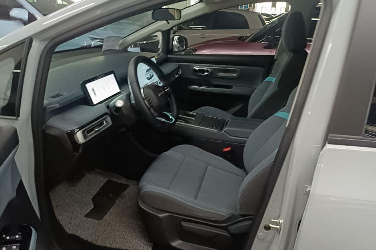 Used AION Y 2022 Plus 70 Smart Edition Left Front Seat