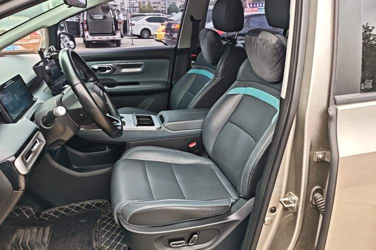 Used AION Y 2022 Plus 70 Smart Edition Left Front Seat
