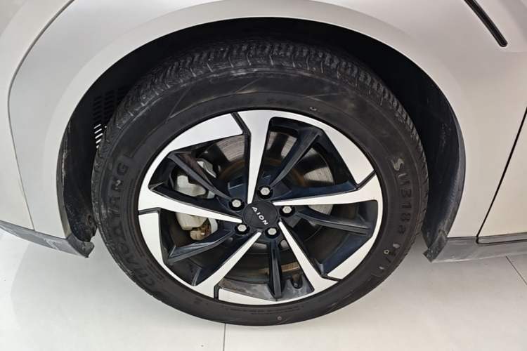 Used AION Y 2022 Plus 70 Smart Edition Left Front Wheel Hub