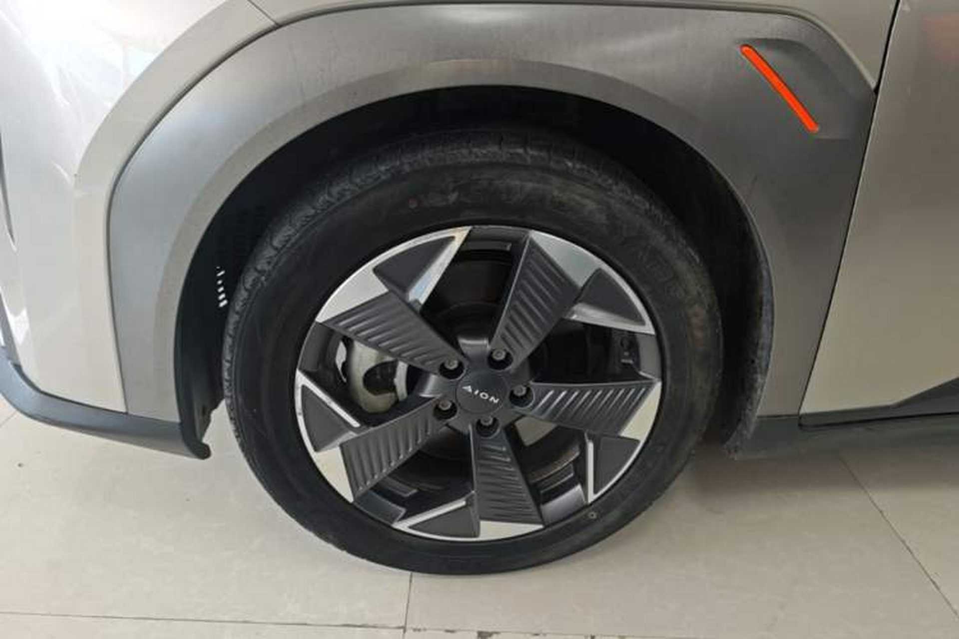 Used AION Y 2022 Plus 70 Smart Edition Left Front Wheel Hub