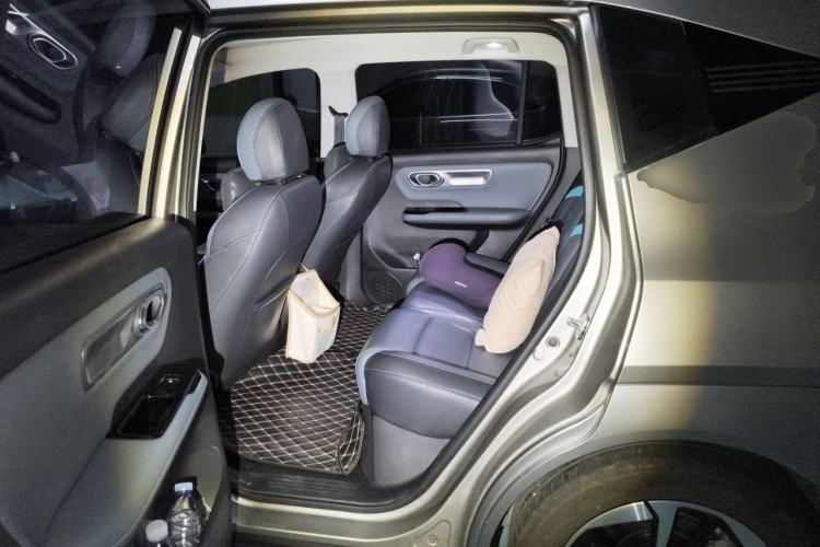 Used AION Y 2022 Plus 70 Smart Edition Left Rear Seat