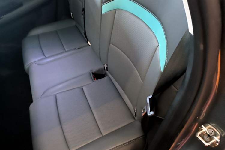 Used AION Y 2022 Plus 70 Smart Edition Left Rear Seat