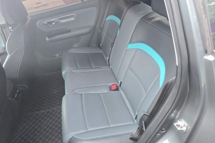 Used AION Y 2022 Plus 70 Smart Edition Left Rear Seat