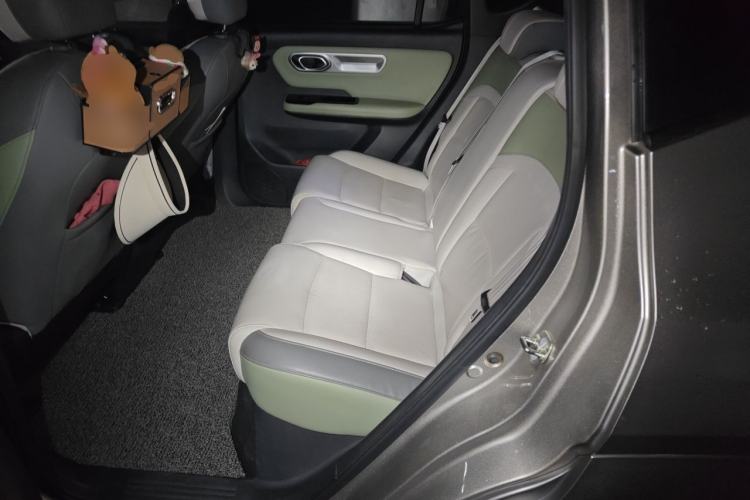 Used AION Y 2022 Plus 70 Smart Edition Left Rear Seat