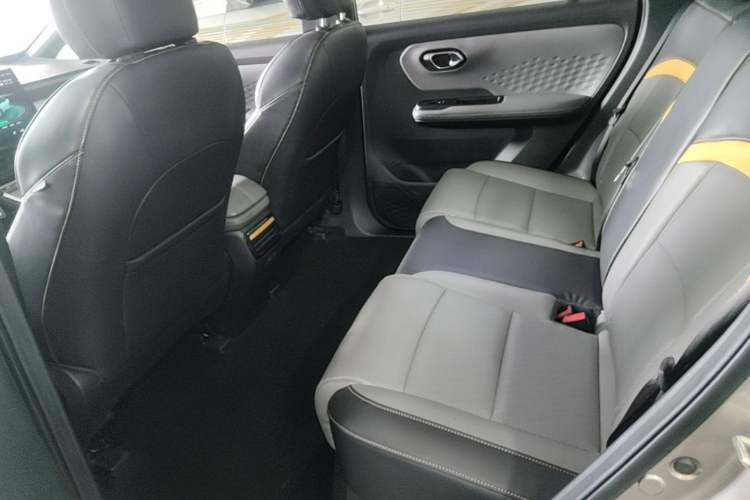 Used AION Y 2022 70 Intelligent Edition Lithium Iron Phosphate Left Rear Seat