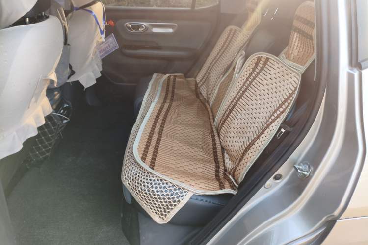 Used AION Y 2022 Plus 70 Smart Edition Left Rear Seat