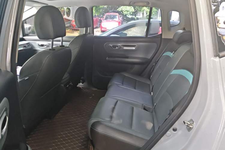 Used AION Y 2022 Plus 70 Smart Edition Left Rear Seat