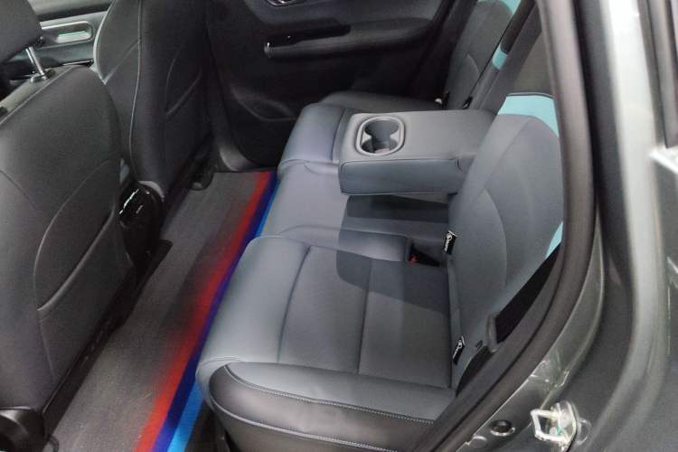 Used AION Y 2022 Plus 70 Tech Edition Left Rear Seat