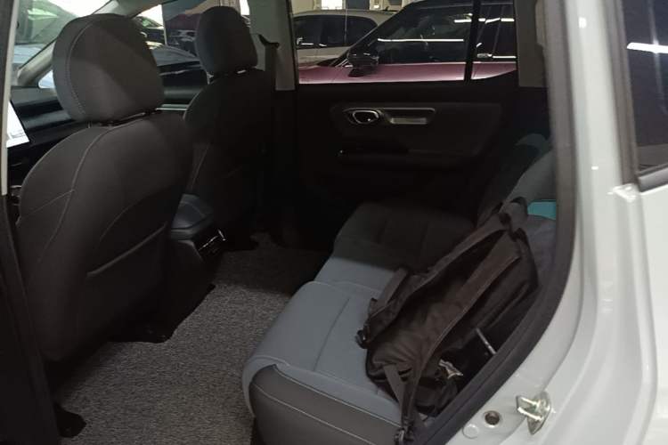 Used AION Y 2022 Plus 70 Smart Edition Left Rear Seat