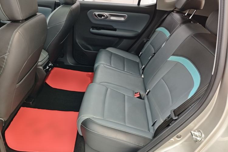Used AION Y 2022 Plus 70 Smart Edition Left Rear Seat