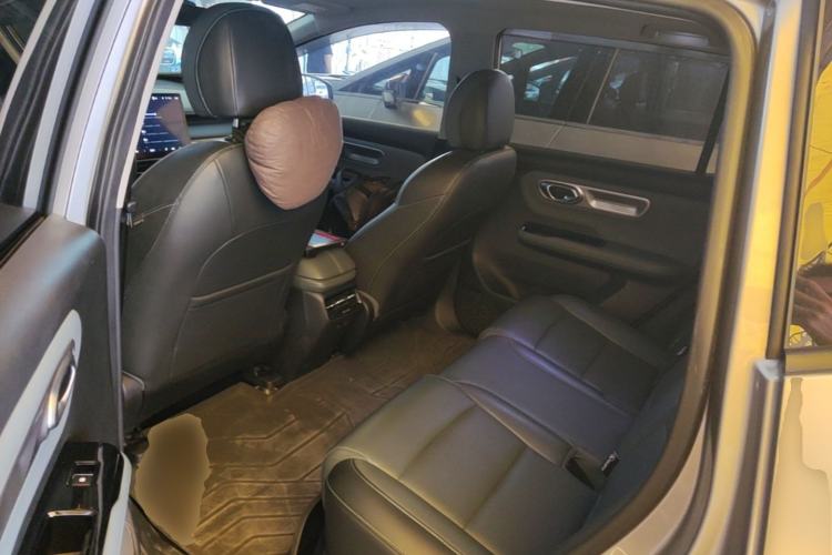 Used AION Y 2022 Plus 70 Tech Edition Left Rear Seat