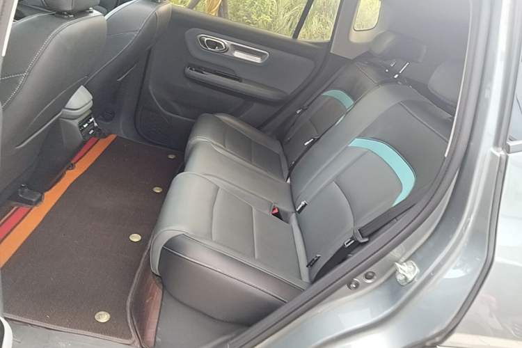Used AION Y 2022 Plus 70 Smart Edition Left Rear Seat