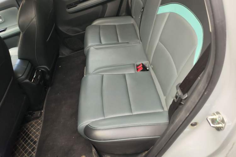 Used AION Y 2022 Plus 70 Smart Edition Left Rear Seat