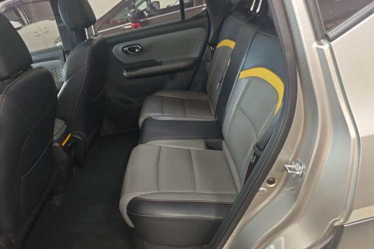 Used AION Y 2022 Plus 70 Smart Edition Left Rear Seat